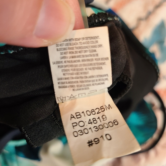 Cupshe Tropical Leaves Lace Up Back One Piece Swim - Picture 13 of 14